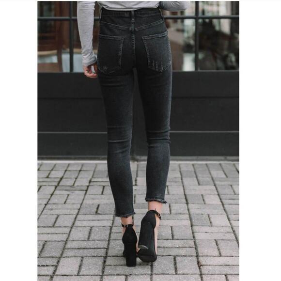 AGOLDE Sophie High Rise Skinny Crop Distressed Temple Size 26 - Picture 3 of 10